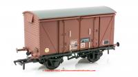 38-874 Bachmann BR 12 Ton Vanwide Ventilated Van number B783314 in BR Bauxite (TOPS) livery with weathered finish